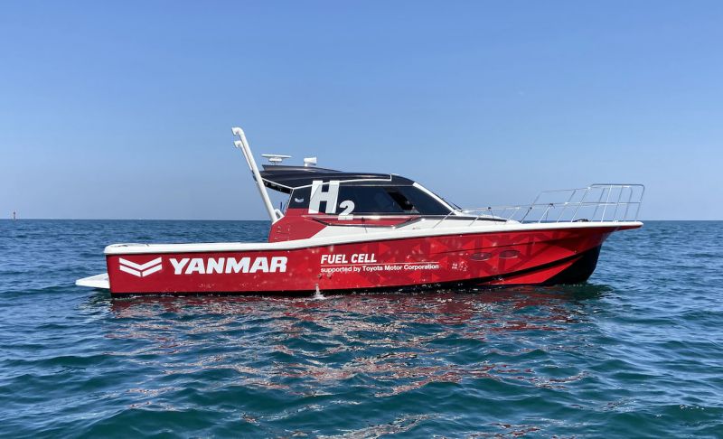 Yanmarin polttokennokokeilu on edennyt koeajovaiheeseen &ndash; Vety&auml; tankkiin ja v&auml;h&auml;n vett&auml; ja l&auml;mp&ouml;&auml; p&auml;&auml;st&ouml;in&auml; - Uutinen - Totalvene.fi