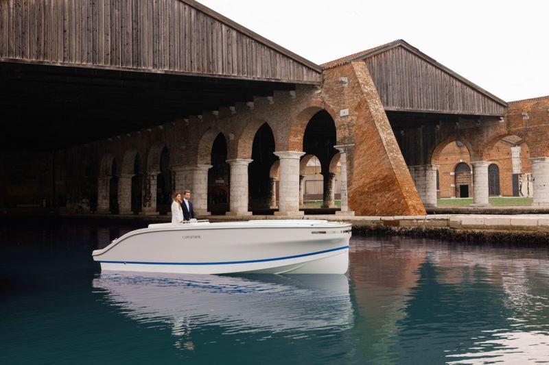 Capoforte SQ240i (2023&ndash;) &ndash; Sliipatumpi s&auml;hk&ouml;sloeppi - Ensiesittely - Totalvene.fi