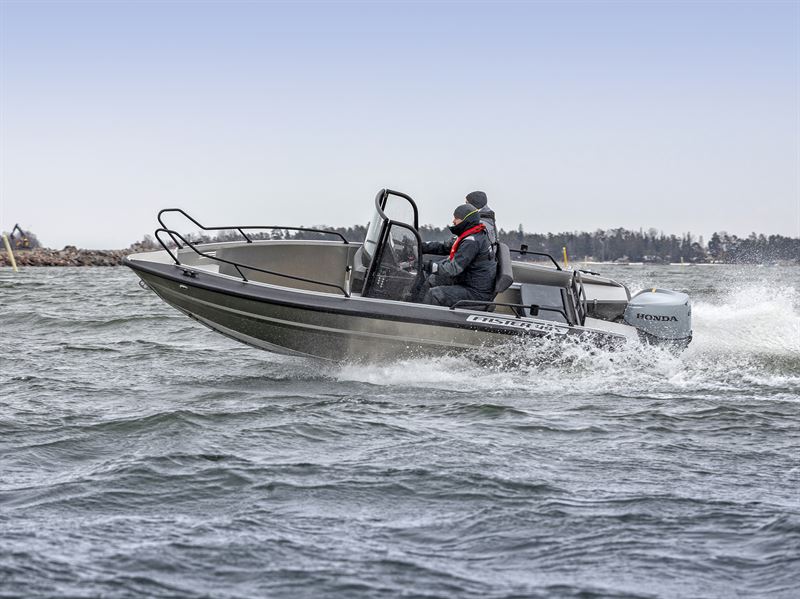 Faster 495 XC (2022&not;&ndash;) &ndash; Kahdesta yksi - Ensiesittely - Totalvene.fi