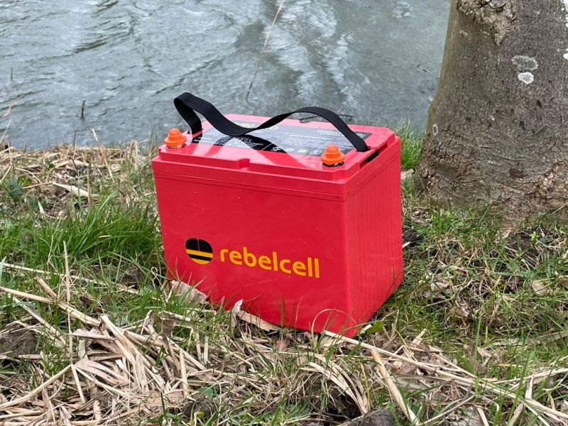 Rebelcell Pro 12V80 LiFePo4 (2022&ndash;) &ndash; Esil&auml;mmitetty starttiakku - Ensiesittely - Totalvene.fi