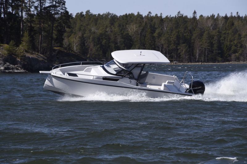 Ryck 280 (2022&ndash;) &ndash; Saksalaista s&auml;rmikkyytt&auml; - Kokeilu - Totalvene.fi