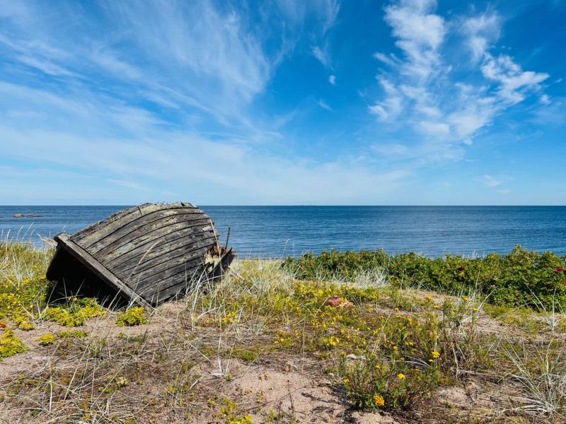 Kelnase Sadam, Prangli, Viro &ndash; Charmikkaasti takapajuinen hiekkas&auml;rkk&auml; - Satamat - Totalvene.fi