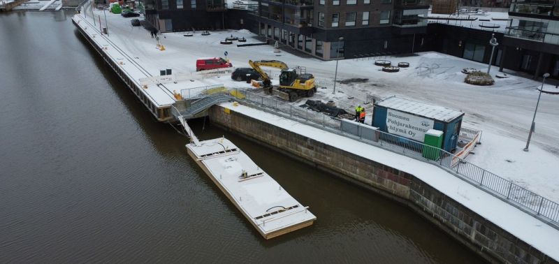 Turkuun uusi septitankkien tyhjennysasema &ndash; Telakkarannan septityhjennyslaituri on asennettu paikoilleen - Satamat - Totalvene.fi