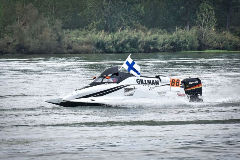 Kilpaveneilyn F1-kausi jatkuu Sardiniassa  &ndash; Suomalaiset t&auml;hy&auml;v&auml;t palkintopallille  - Uutinen - Totalvene.fi