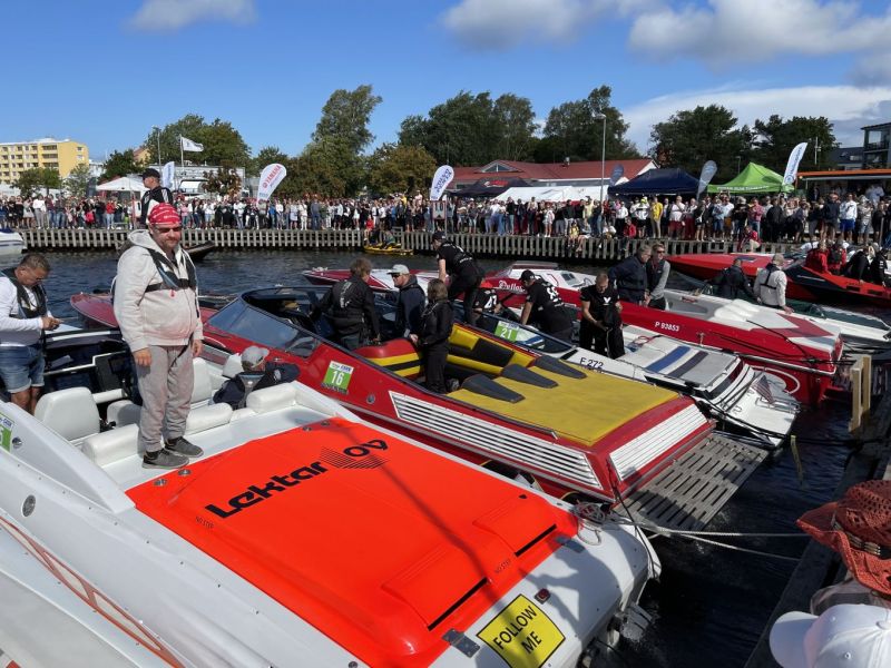 Poker Run Hanko 12.&ndash;14.8.2022 &ndash; Kes&auml;n suurin moottorivenetapahtuma ker&auml;&auml; urheiluveneiden yst&auml;v&auml;t Hankoon - Uutinen - Totalvene.fi
