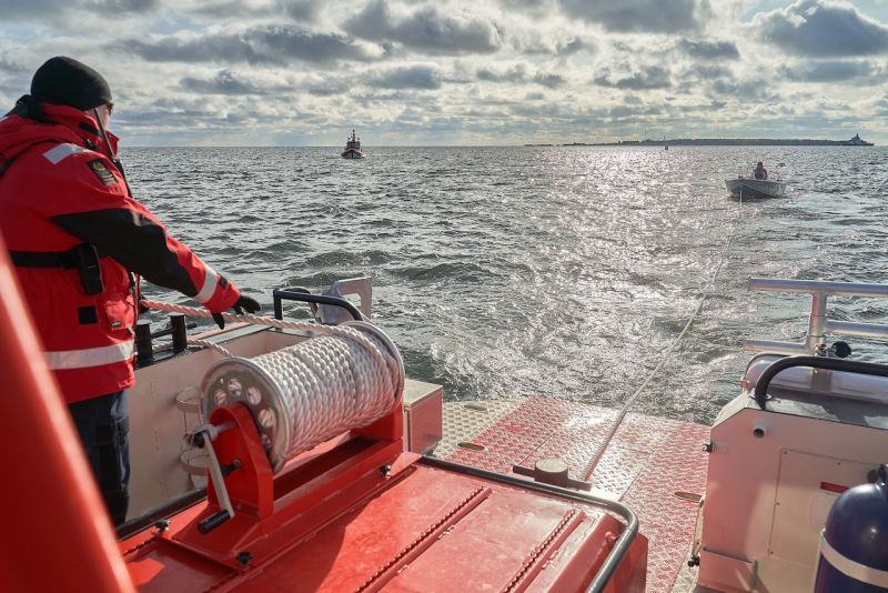 Polttoaineen loppumisesta johtuneen avuntarpeet lis&auml;&auml;ntyneet &ndash; &Auml;l&auml; ota polttoainetta s&auml;&auml;st&auml;m&auml;ll&auml; turhia riskej&auml;! - Uutinen - Totalvene.fi