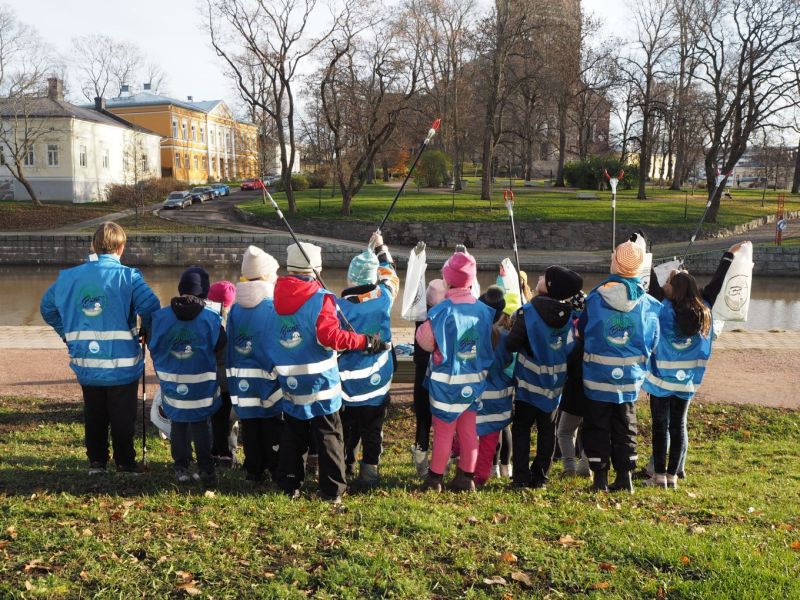 Siisti Biitsi -kummikouluohjelma sai tuntuvan tuen &ndash; &Aring;landsbankenin It&auml;meriprojektilta 90 000 euron rahoitus - Uutinen - Totalvene.fi