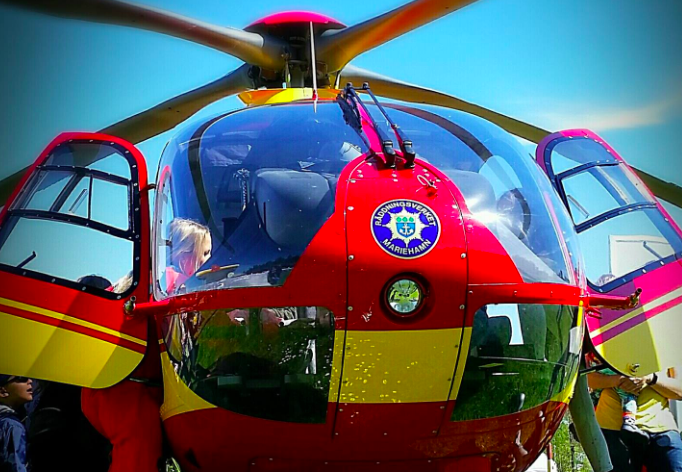 Vene ilmiliekeiss&auml; Tulipalo tuhosi purjeveneen Ecker&ouml;n K&auml;ringsundin vierassatamassa - Uutinen - Totalvene.fi