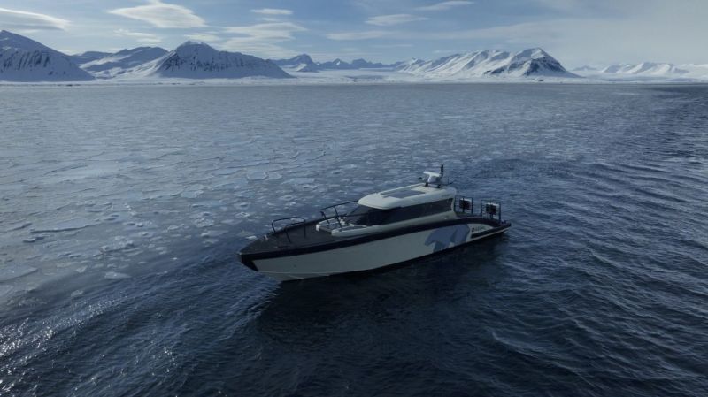 Volvo Penta hybrid-electric &ndash; Hiljaa Huippuvuorilla - Video - Totalvene.fi