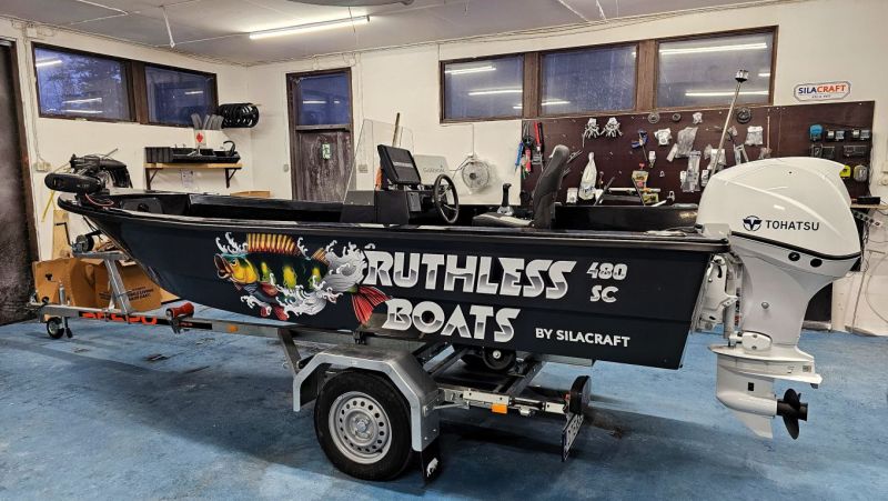 Ruthless Boats 480 SC (2024&ndash;) &ndash; Yhteisty&ouml;n alku - Ensiesittely - Totalvene.fi