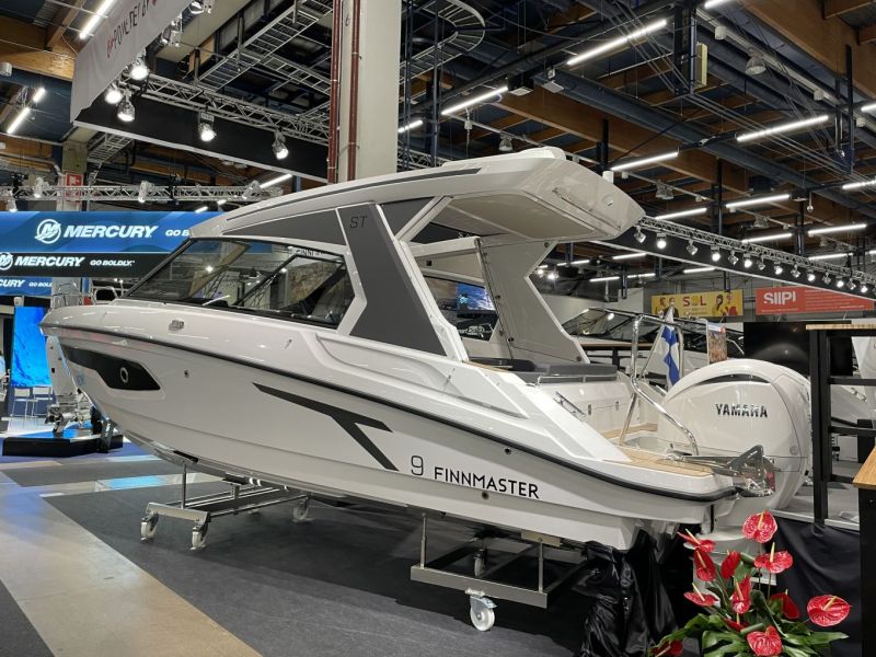 Vene 23 B&aring;t: avo-ohjaamolliset cruiserit &ndash; P&auml;iv&auml;ksi, viikonlopuksi tai vaikka viikoksi vesille - Reportaasi - Totalvene.fi