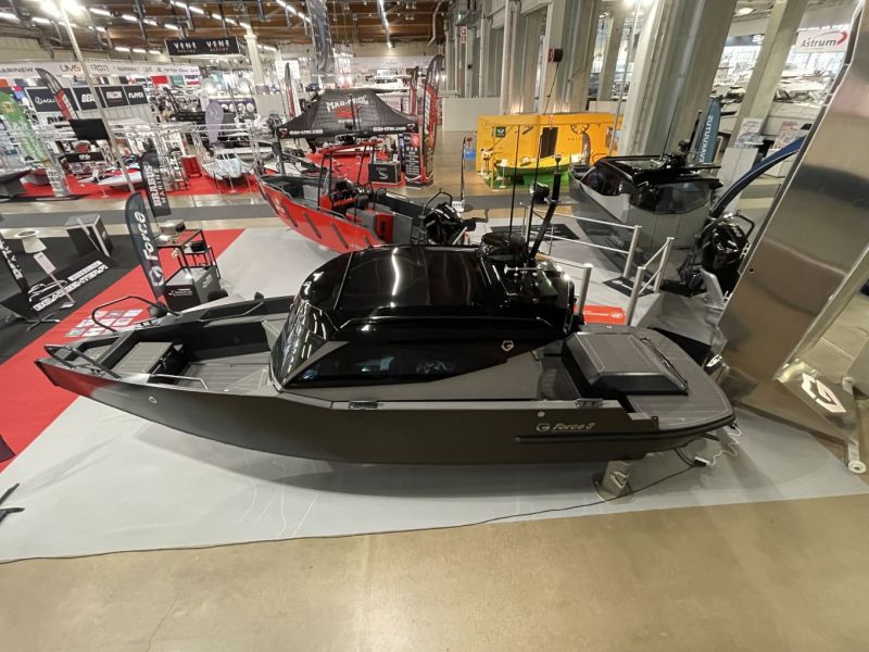 Vene 23 B&aring;t: ohjaushyttiveneet &ndash; S&auml;&auml;lt&auml; suojaan - Reportaasi - Totalvene.fi