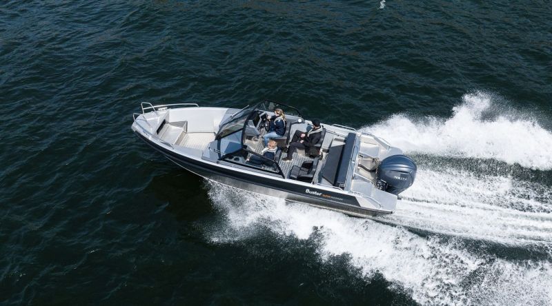 Lis&auml;&auml; vaihtoehtoja Busterin Magnum-perheeseen &ndash; U-sohva vai erilliset joustoistuimet? - Uutinen - Totalvene.fi