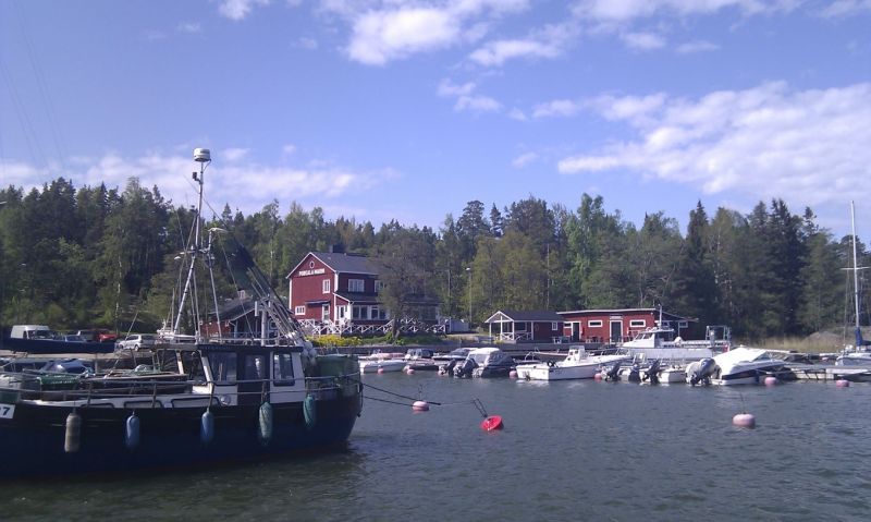 Vesill&auml; liikkuvien palvelukeskus &ndash; Kirkkonummi parantamassa Merikyl&auml;n pienvenesataman liikenneyhteyksi&auml; - Satamat - Totalvene.fi