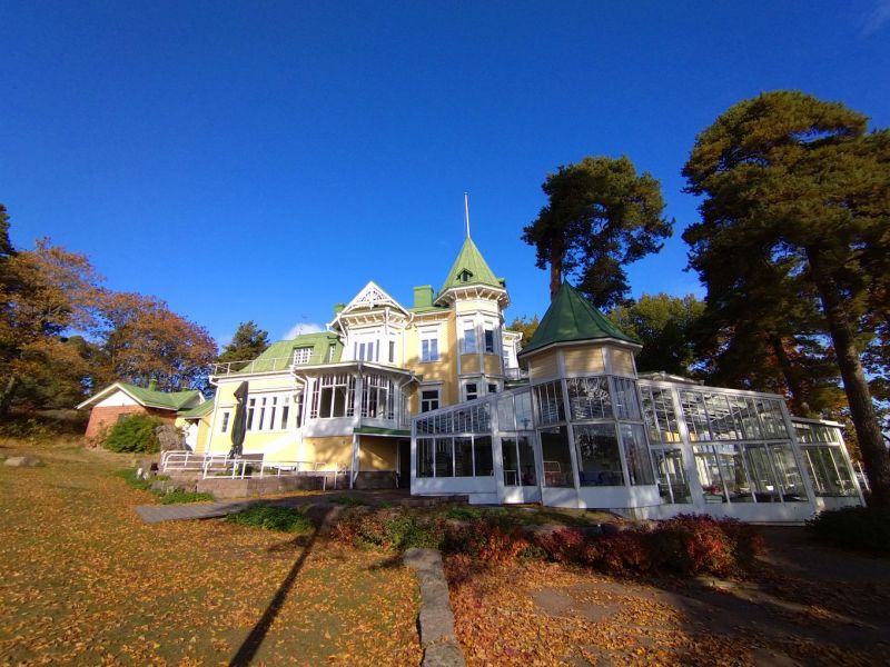 Ravintolatoimintaa vanhassa milj&ouml;&ouml;ss&auml;  &ndash; Sapokan sataman perinteit&auml; huokuvaan Ravintola Meriniemeen puhalletaan uutta eloa - Uutinen - Totalvene.fi