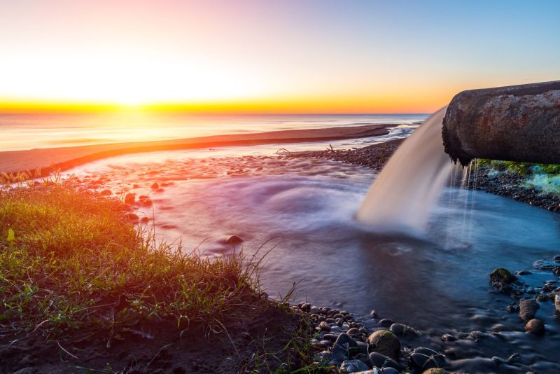 Uusi tutkimushanke t&auml;ht&auml;&auml; rannikkoseutujen matkailun ravinnekuorman v&auml;hent&auml;miseen &ndash; Kes&auml;kuukausina syntyy 12 kertaa enemm&auml;n j&auml;tevett&auml; - Uutinen - Totalvene.fi