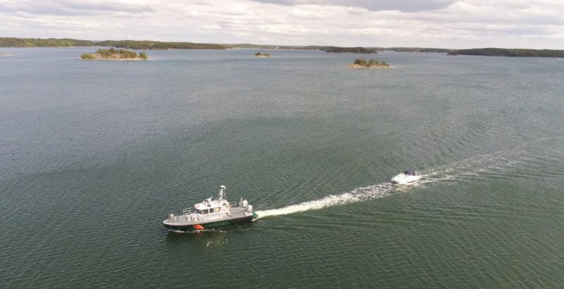 Moottorivene ajoi karille Kemi&ouml;nsaaren edustalla &ndash; T&auml;ll&auml; kertaa selvittiin aineellisilla vahingoilla - Uutinen - Totalvene.fi