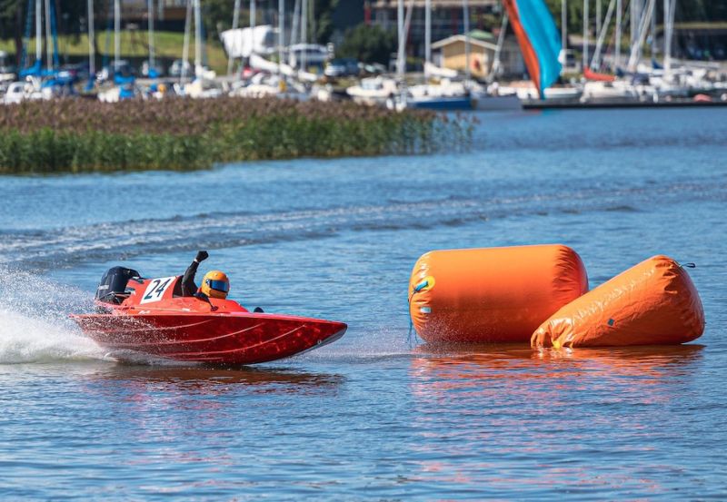 Ratamoottoriveneilyn SM-sarjat py&ouml;r&auml;htiv&auml;t k&auml;yntiin &ndash; Vaasassa n&auml;htiin vauhdikas avausviikonloppu - Uutinen - Totalvene.fi