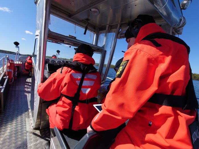 Vene nurin Saimaan Vehkasalon sel&auml;ll&auml; &ndash; Pelastuslaitos etsii kahta kateissa olevaa henkil&ouml;&auml; - Uutinen - Totalvene.fi