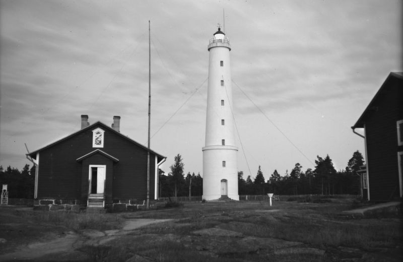 S&auml;pin majakka ja Porin merialue saavat oman historiikin &ndash; Majakan 150-juhlavuoden kunniaksi - Uutinen - Totalvene.fi