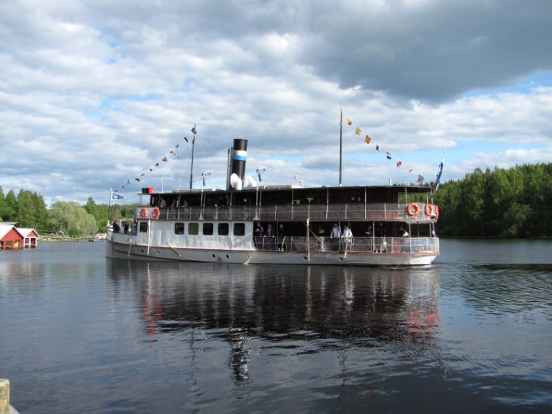 Visuveden k&auml;&auml;nt&ouml;silta pysyy kiinni vesiliikenteelt&auml; viel&auml; pitk&auml;&auml;n &ndash; Hydrauliikan venttiili&auml; korjataan - Uutinen - Totalvene.fi