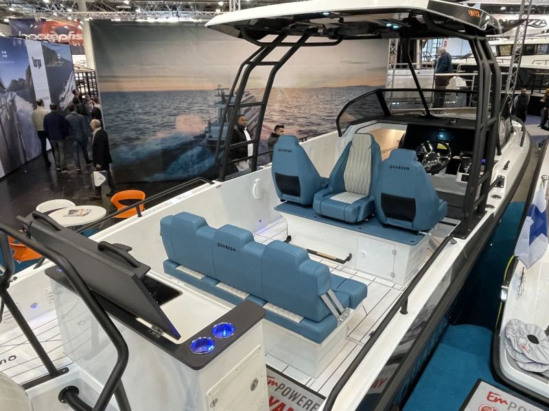 Boot D&uuml;sseldorf 2023: Quarken 27 T-Top V2 Onyx &ndash; Helmi mallistolle - Video - Totalvene.fi