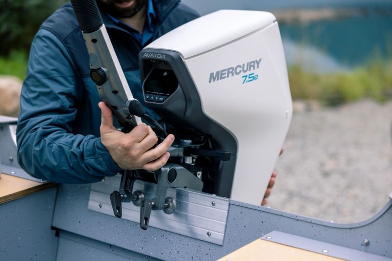 Mercury Avator 7.5e -s&auml;hk&ouml;per&auml;moottori &ndash; S&auml;hk&ouml;per&auml;moottorisarjan avaus - Video - Totalvene.fi