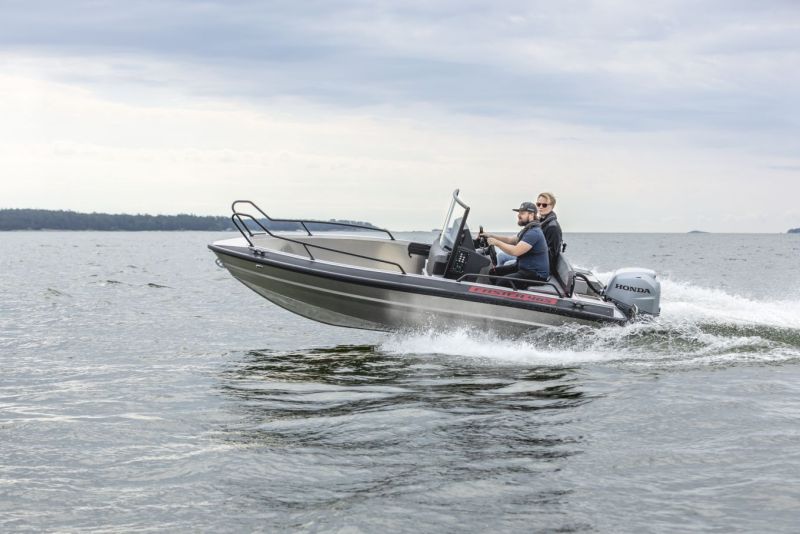 Faster 465 (2025&ndash;) &ndash; Isompia ominaisuuksia - Ensiesittely - Totalvene.fi