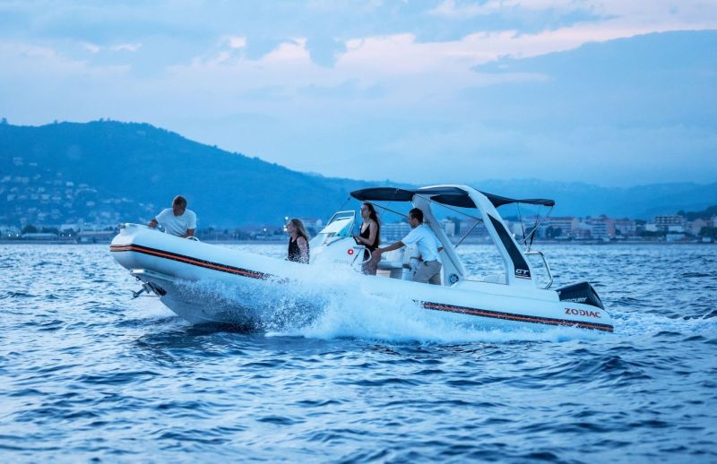 Zodiac Medline 7.5 GT Limited Edition (2024&ndash;) &ndash; Suositun ribin erikoispainos - Ensiesittely - Totalvene.fi