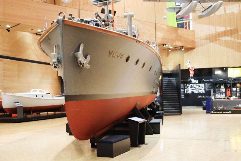 Merivartiomuseon n&auml;yttely n&auml;ht&auml;vill&auml; viel&auml; joulukuun alussa &ndash; Vellamo her&auml;tt&auml;&auml; kieltolain aikojen tarinat eloon - Uutinen - Totalvene.fi