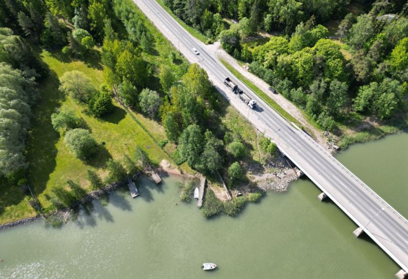 Kaarinan Auvaisbergin uudelle sillalle my&ouml;nnettiin vesitalouslupa  &ndash; Rakennust&ouml;iden ajaksi venereitti suljetaan muilta kuin moottori- ja soutuveneilt&auml; - Uutinen - Totalvene.fi