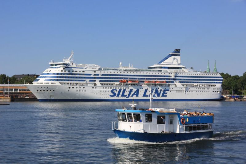 HS: Moottorivene t&ouml;rm&auml;si yhteysalukseen Helsingiss&auml; &ndash; Vesibussi sai vaurioita, henkil&ouml;vahingoilta s&auml;&auml;styttiin - Uutinen - Totalvene.fi