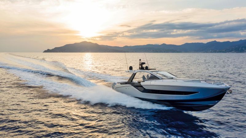 Azimut Verve 48 (2024&ndash;) &ndash; Amerikkaa italian aksentilla - Video - Totalvene.fi