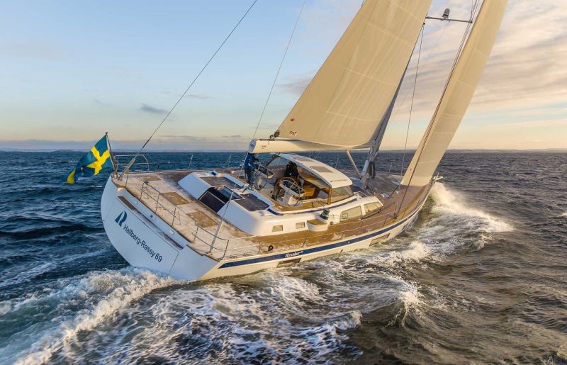 Hallberg-Rassy 69 (2024&ndash;) &ndash; Valmis vaikka kaikille maailman merille - Video - Totalvene.fi