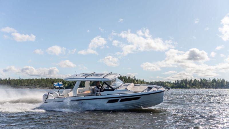 Quarken 35 Sport Tourer & Grand Tourer (2025&ndash;) &ndash; Kovia paketteja jouluksi - Video - Totalvene.fi