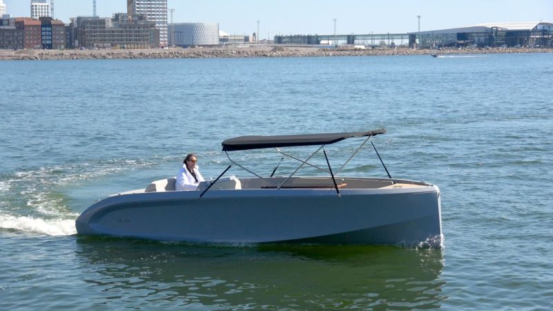 Rand Mana 23 (2021&ndash;) &ndash; Harmoniaa vesille - Video - Totalvene.fi