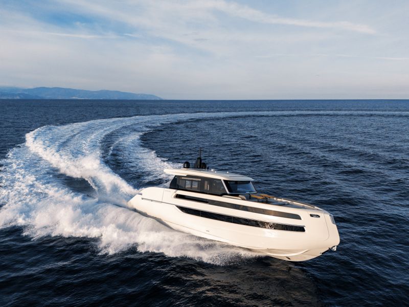 Invictus ST 550 (2026&ndash;) &ndash; Tyyli tallessa - Ensiesittely - Totalvene.fi