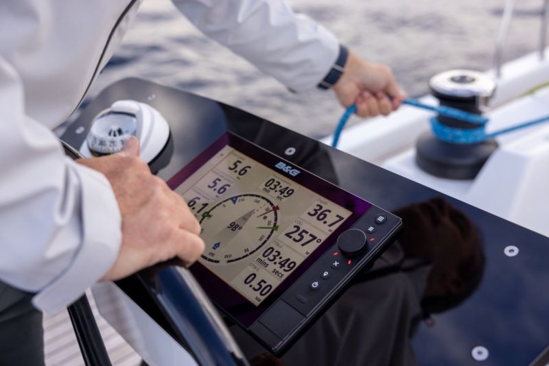 B&G H5000 Hercules -j&auml;rjestelm&auml; &ndash; Tarkkuutta ja dataa  - Kokeilu - Totalvene.fi