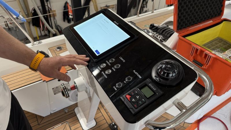 B&G navigointi- ja -purjehdusj&auml;rjestelm&auml;n asennus &ndash; Enemm&auml;n nautintoa, v&auml;hemm&auml;n s&auml;&auml;t&ouml;&auml; - Näin se tehdään - Totalvene.fi