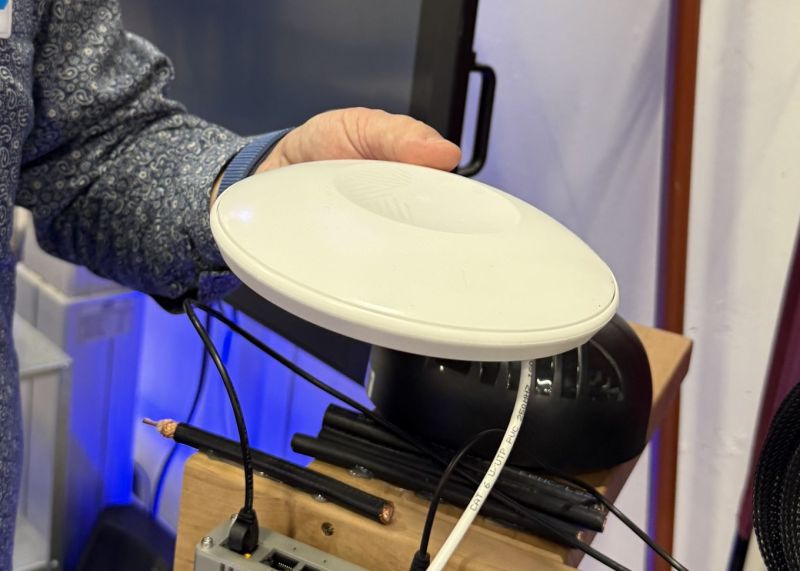 Vakaa nettiyhteys veneeseen &ndash; Antenni ja reititin p&auml;&auml;osassa - Näin se toimii - Totalvene.fi