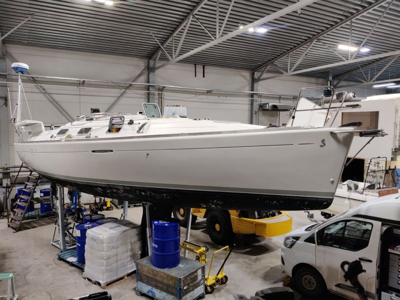 Purjeveneen moottorinvaihto &ndash; Uutta puhtia purjeiden tueksi - Näin se tehdään - Totalvene.fi