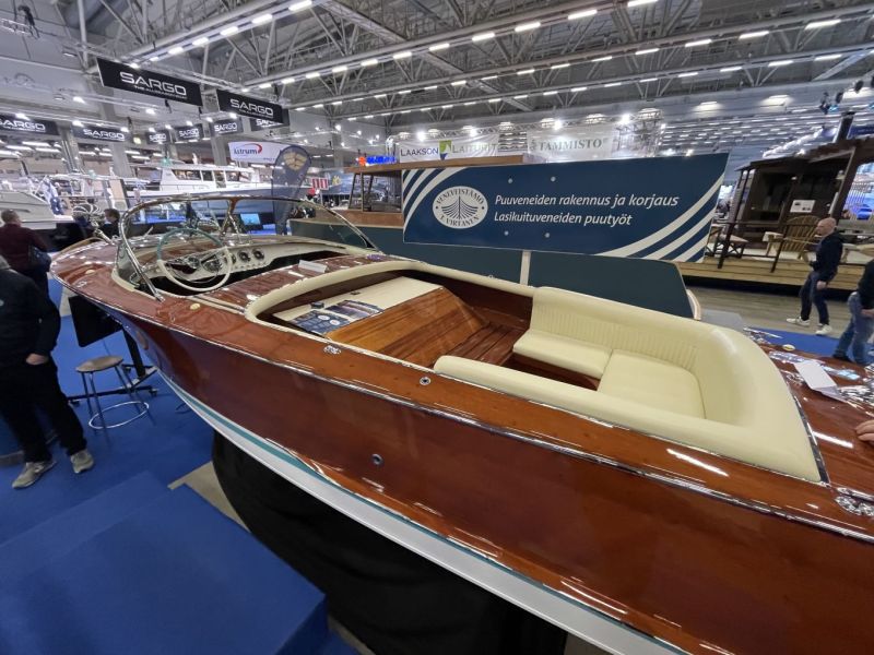 Vene 25 B&aring;t: puuveneet &ndash; Nykyaikaa ja historiaa - Reportaasi - Totalvene.fi
