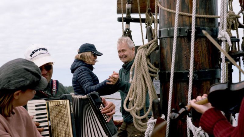 Alls&aring;ng p&aring; V&auml;n&ouml; 30.8.2025 &ndash; Laulu raikaa ja soitto soi V&auml;n&ouml;n saarella - Uutinen - Totalvene.fi