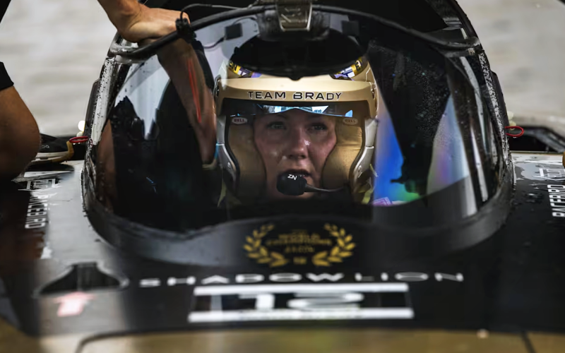 Team Brady k&auml;rjess&auml; ennen kauden p&auml;&auml;t&ouml;st&auml; &ndash; Emma Kimil&auml;inen nelj&auml;s historiallisessa osakilpailussa - Uutinen - Totalvene.fi