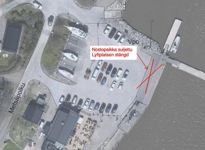 Hamarin venesataman nostopaikassa havaittiin painauma &ndash; Veneiden laskeminen lakkautettiin v&auml;litt&ouml;m&auml;sti  - Uutinen - Totalvene.fi