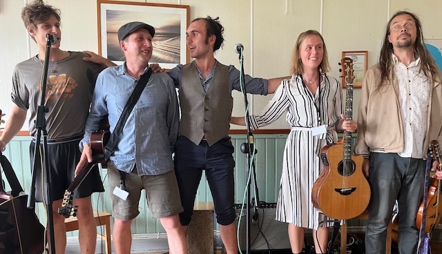 Ini&ouml; Folk Festival 25.&ndash;27.7.2025 &ndash; Ini&ouml; Folk tuo rytmi&auml; rantaan - Uutinen - Totalvene.fi