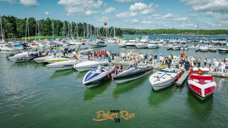 Saaristo Poker Run palaa Nauvoon &ndash; Vauhtia, v&auml;rik&auml;st&auml; pukeutumista ja pokeria It&auml;meren hyv&auml;ksi - Satamat - Totalvene.fi