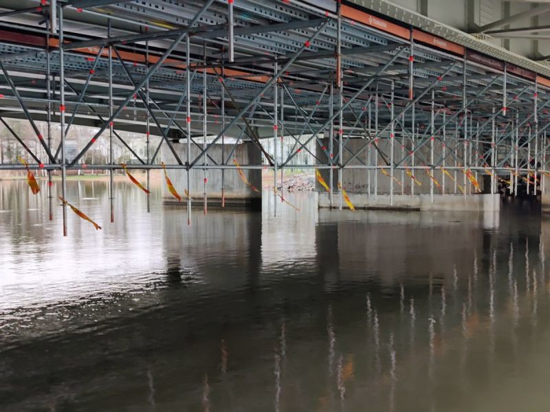 Merivartiosto varoittaa &ndash; Espoonlahdessa hengenvaarallinen ty&ouml;teline veneilij&ouml;iden reitill&auml; - Uutinen - Totalvene.fi