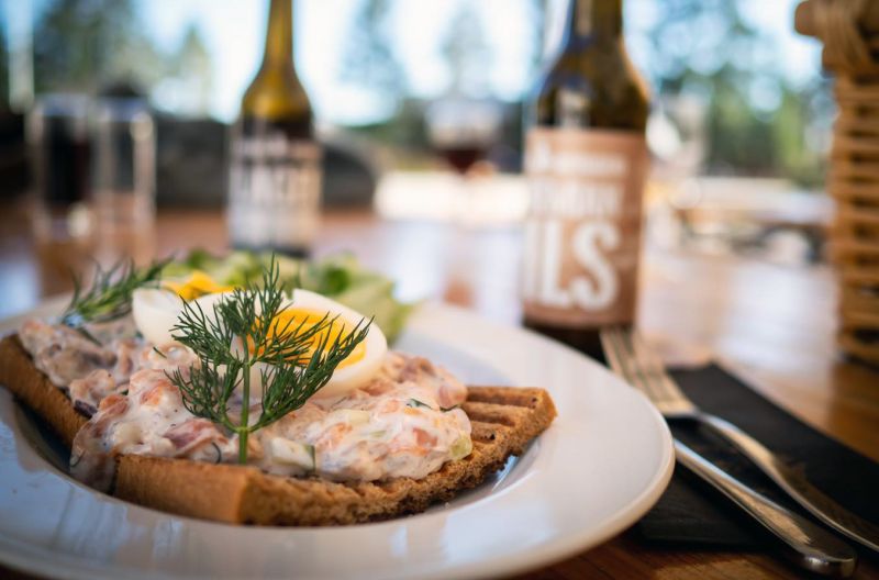 Saaristolais-street foodia ja taidetta  &ndash; Kr&aring;k&ouml;ss&auml; vietet&auml;&auml;n vappua uuden kes&auml;ravintolan avajaisilla - Uutinen - Totalvene.fi