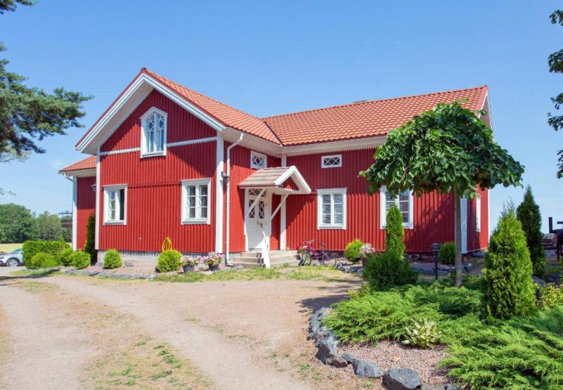 Saaristohotelli Vaihela viritt&auml;ytyy kes&auml;tunnelmaan &ndash; Luvassa livemusiikkia, perinteit&auml; ja rentoa fiilist&auml; - Uutinen - Totalvene.fi